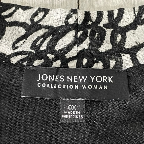 JONES NEW YORK Sleeveless Faux Wrap Blouse - Picture 5 of 6